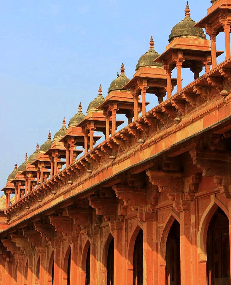 fatehpur sikri was A once bustling capital city is now ghost complex