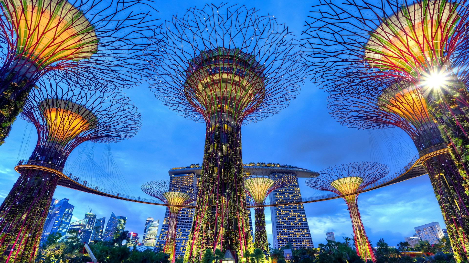 What to Check Before Booking a Hotel for a Singapore City Break